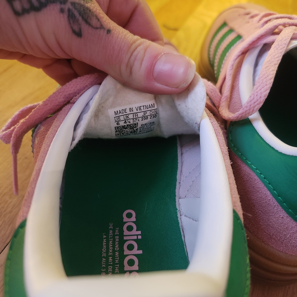 Adidas Women's Suede Pink Gazelle Size 6 NIB - Picture 5 of 7